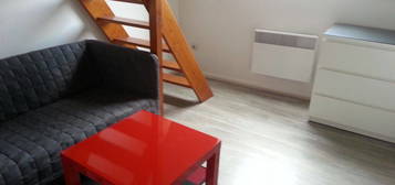 Lille (Brule Maison) studio meublé + mezzanine 495 eur