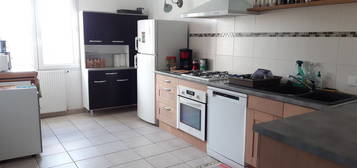 Appartement T3 75m2 + place de stationnement