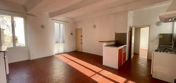 Appartement  à louer, 3 pièces, 2 chambres, 60 m²