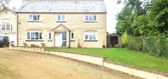 4 bedroom detached house