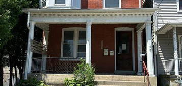 58 S Broad St Unit 2, Nazareth, PA 18064