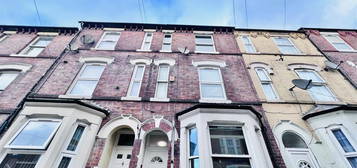 Terraced house to rent in Claypole Road, Nottingham NG7