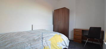 3 bed shared accommodation to rent