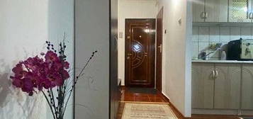 cv 62 Marasesti, apartament 2 camere decomandat, parter