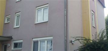 Schöne 3-ZKB-Wohnung mit Einbauküche, Balkon, Tageslichtbad, Parkett, Aufzug in Baunatal (Baunsberg)
