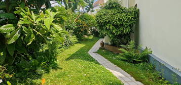 Roubaix, Maison semi individuelle, avec 3 chambres, jardin, garage