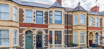 3 bed terraced house for sale