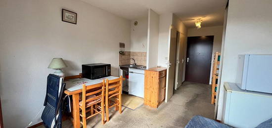 Studio  à vendre, 1 pièce, 18 m², Étage 1/3