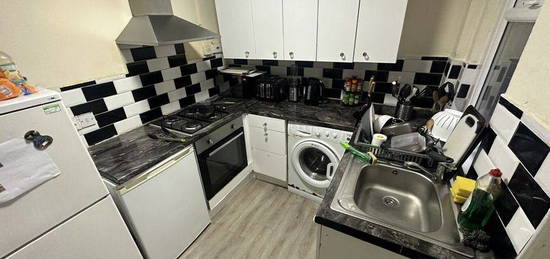 3 bed terraced house to rent