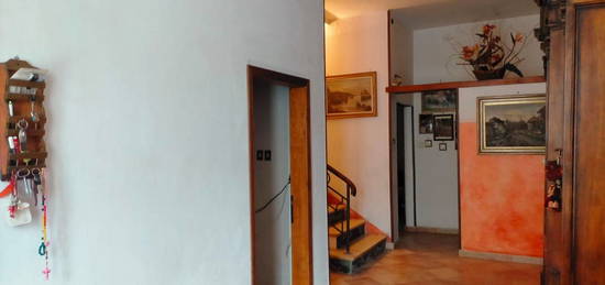 Casa indipendente in vendita in via della Costituzione, 1