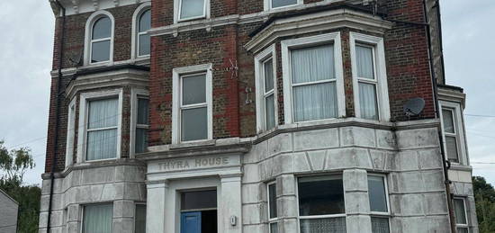 Flat to rent in South Eastern Road, Ramsgate CT11