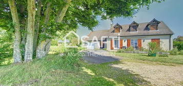 Maison familiale 4 chambres avec spacieux terrain de 1950m² environ avec mare