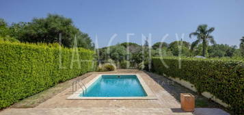 Moradia V3 em Vilamoura com piscina e jardim