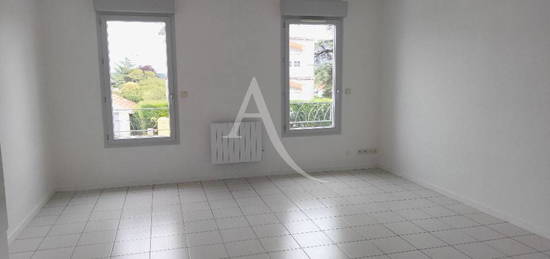 A vendre appartement type T3 à SAINTES.