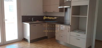 Eyragues, appartement duplex T3