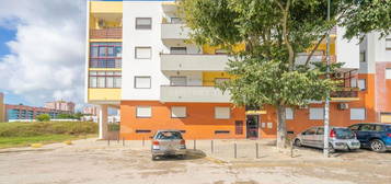 Excelente Apartamento T2, com Suite no Vale do Cobro, Setúbal