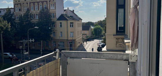 Helle 3 Raumwohnung mit Balkon - auch für WG geeignet