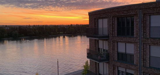 Wohnen am Wasser, Südmole-Zollhafen, 5.OG, neuwertige 3,5-Zimmer, zwei Balkone, EBK