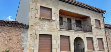 Casa adosada en Palacios de La Sierra