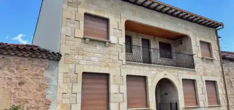 Casa adosada en Palacios de La Sierra