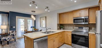 1101, 2384 Sagewood Gate SW, Airdrie, Alberta 