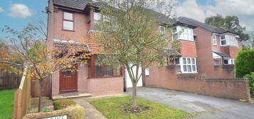 4 bedroom end of terrace house for sale