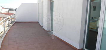 Apartamento T1 para arrendar em Silves