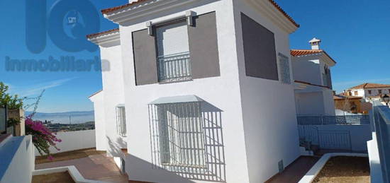 Chalet pareado en venta en calle Carcel