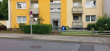 Helle 4-Zimmer-Wohnung mit Balkon in Oberhausen zu vermieten