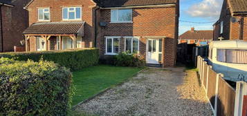 2 bedroom semi-detached house for sale