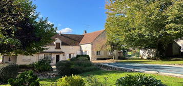 Charmante Propriété avec piscine sur magnifique terrain paysagé