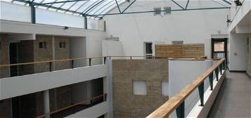 Studio avec balcon Campus dans résidence standing sécurisée