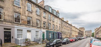 3 bed flat for sale