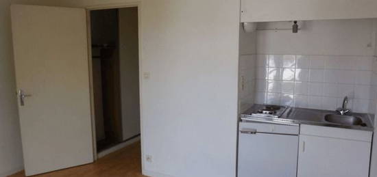 Location appartement 1 pièce 17 m²