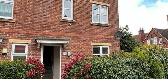 3 bedroom end of terrace house