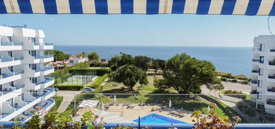 Vista frontal de Mar - Apartamento T2 em Cascais (Guia)