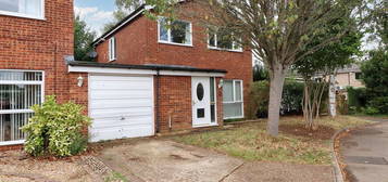 3 bed link detached house for sale