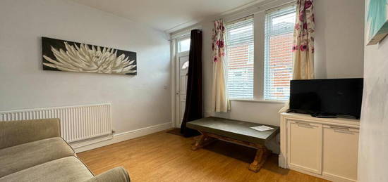 2 bedroom terraced house