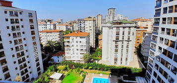 ÇATI'DAN ERENKÖY MİNİBÜSYOLU ÜSTÜ 170M2 4+1 KİRALIK DAİRE