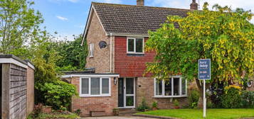 4 bed semi-detached house for sale