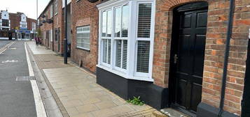 Studio to rent in Birmingham Road, Stratford Upon Avon CV37