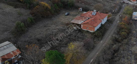 GÜRLEN EMLAKTAN YENİCE PAZARKÖY'DE GENİŞ BAHÇELİ 125m² MÜSTAKİL