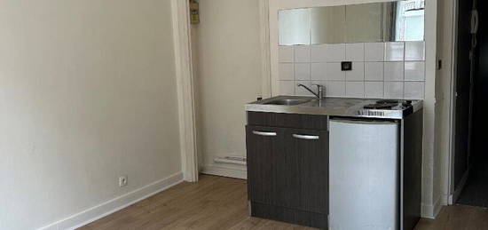 Appartement  à louer, 2 pièces, 1 chambre, 28 m²