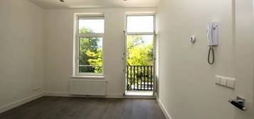 2 Bedroom Unfurnished Apartment Near Vondelpark