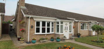 2 bedroom semi-detached bungalow for sale