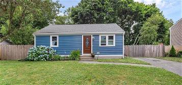 41 Canterberry St, New Bedford, MA 02740