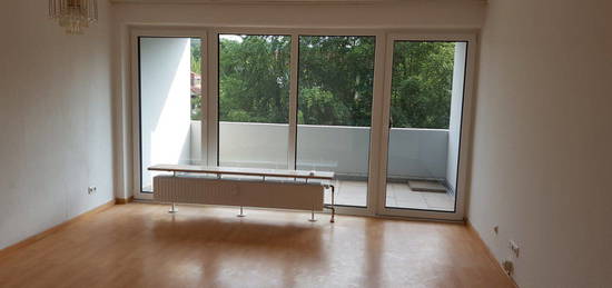 3 Zi Whg. Balkon zum 01 01 2025 in OS 49082, zu vermieten