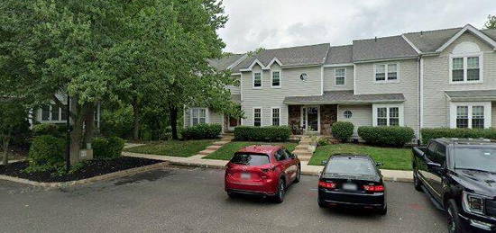 2000 Red Maple Grv, Ambler, PA 19002