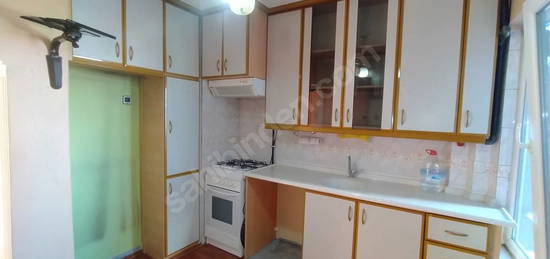 İSTİKLAL CADDESİNDE 3+1 130 M² ARA KAT ASANSÖRLÜ KİRALIK KONUT