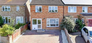 3 bed semi-detached house for sale